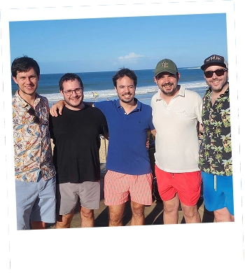 Buzzvel in Australia π¦ βοΈ Buzzvel in Australia π¦ βοΈ